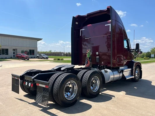 2023 Kenworth T680 in Cedar Rapids, IA — photo 21