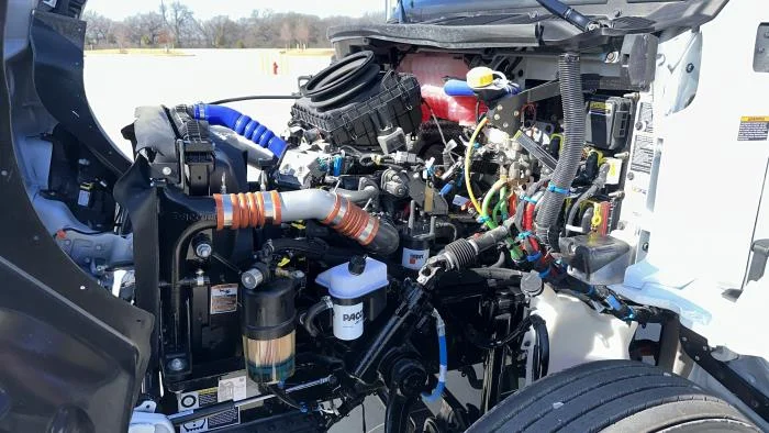 2025 Peterbilt 536 — photo 20