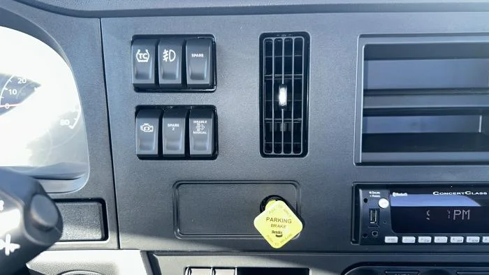 2025 Peterbilt 536 — photo 27