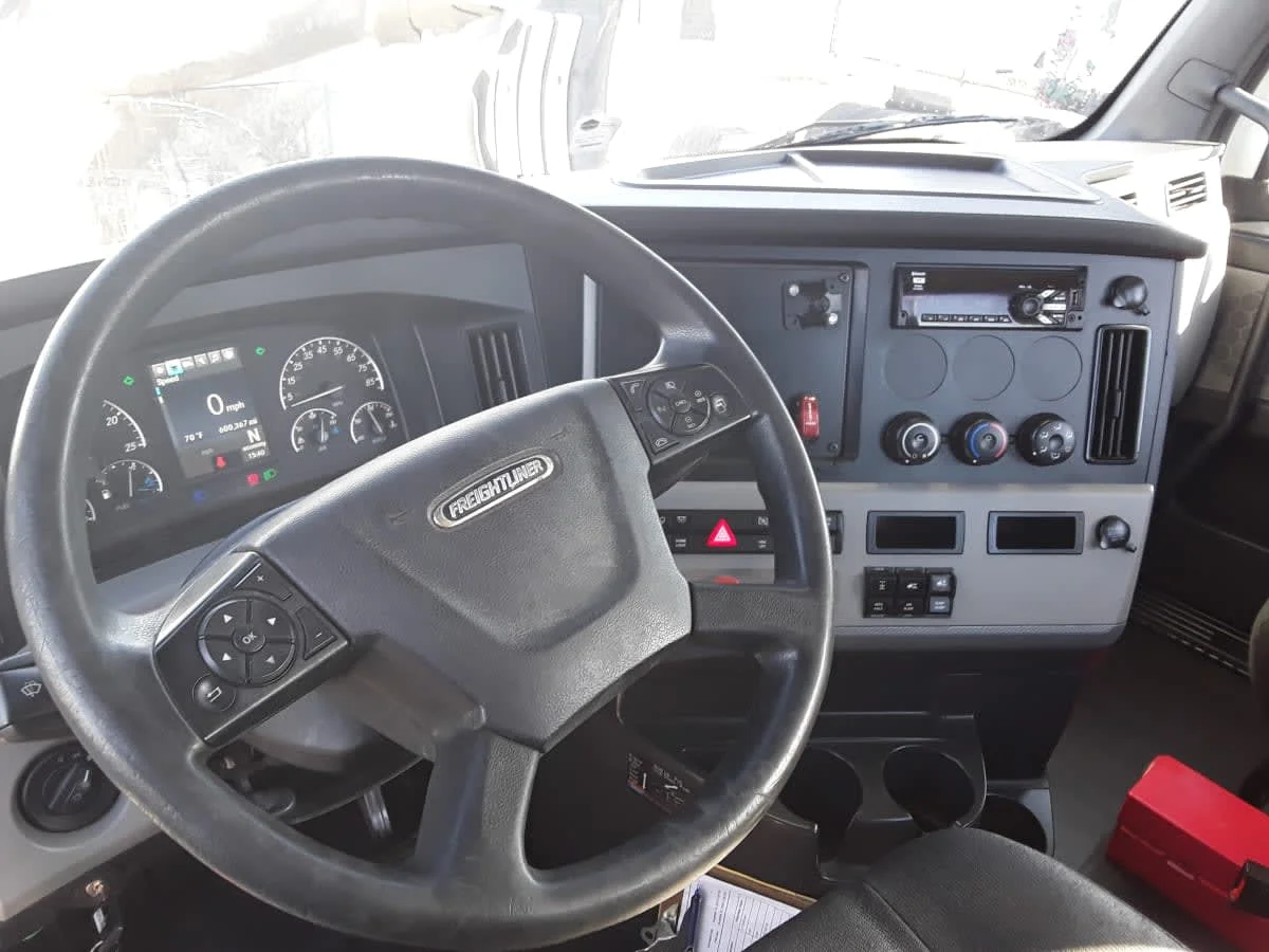 2019 Freightliner Cascadia in North Little Rock, AR — photo 7