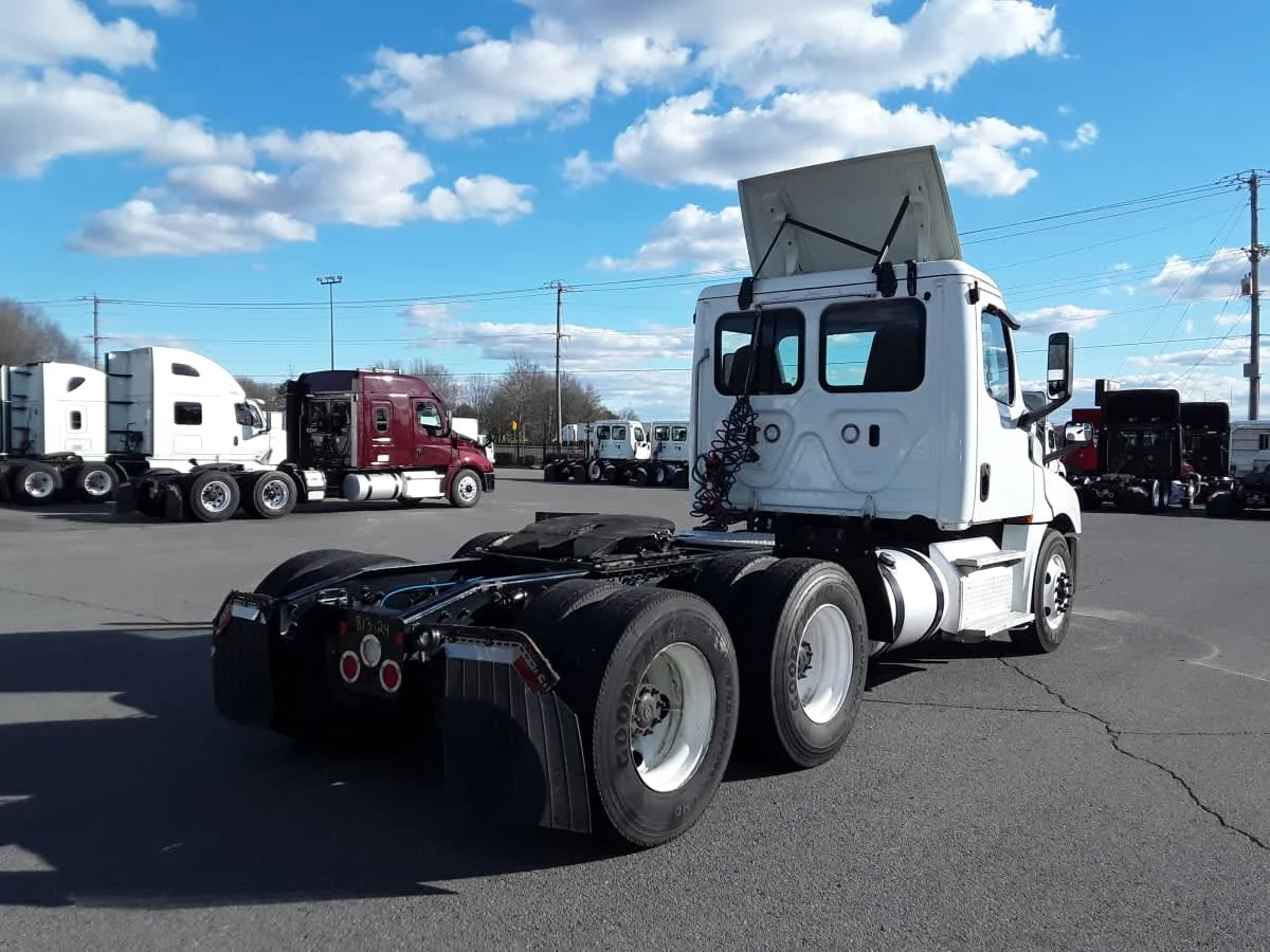 2019 Freightliner Cascadia in North Little Rock, AR — photo 4