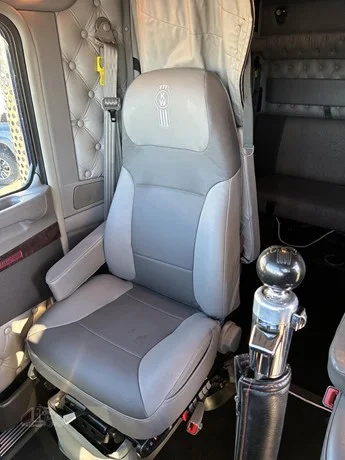 2021 Kenworth W900 - image 14