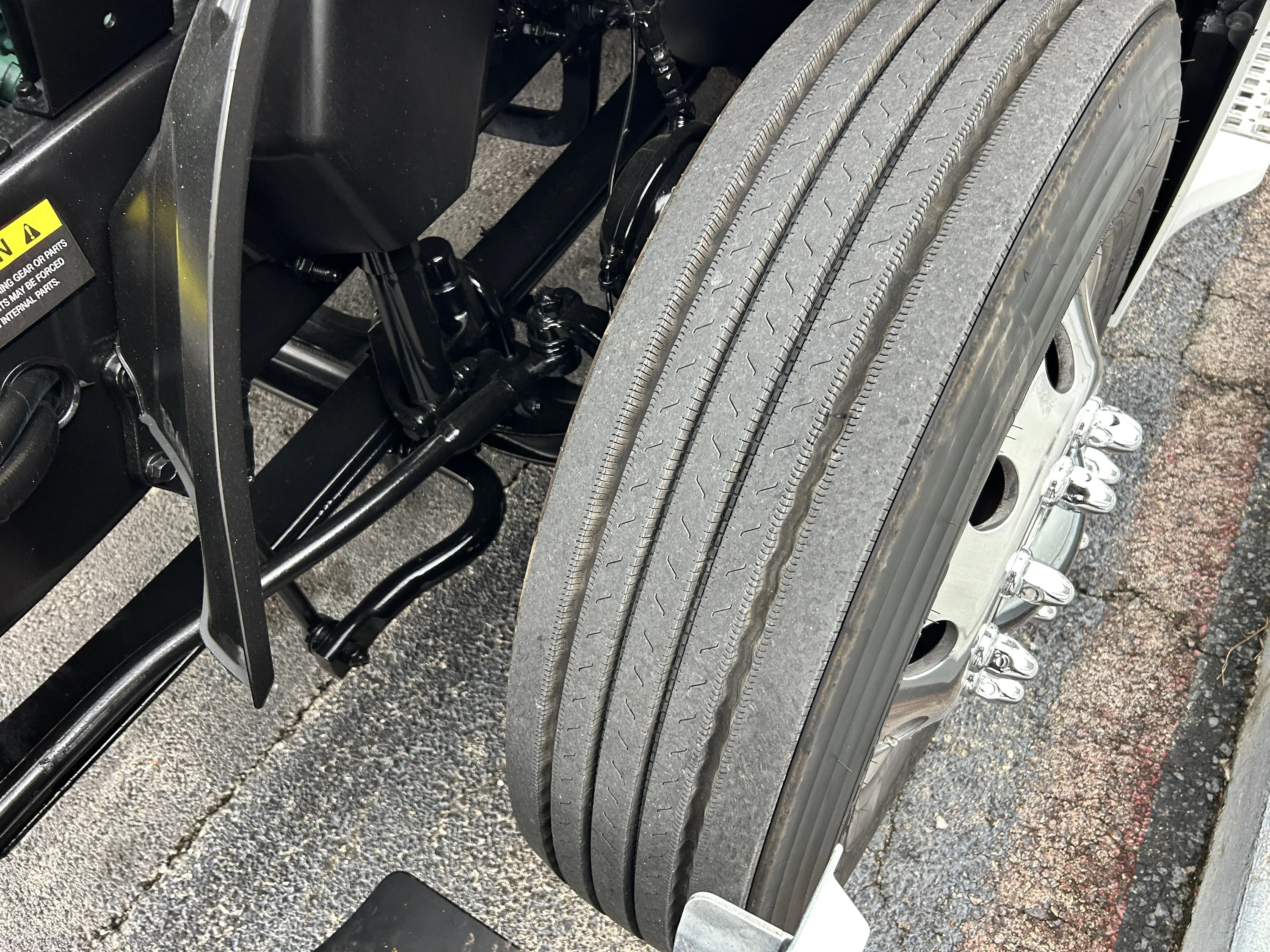 2024 Volvo VNL 860 - image 19