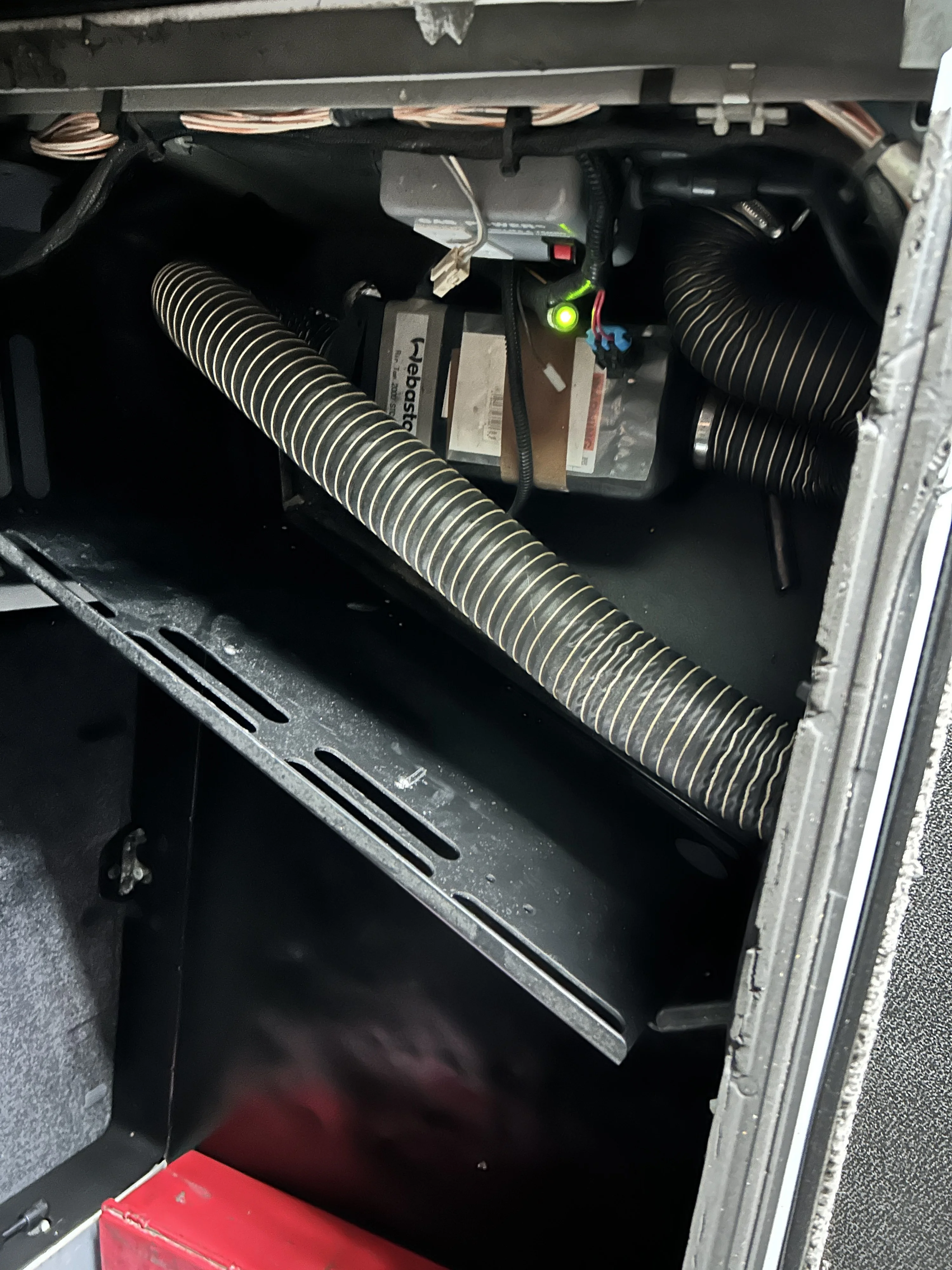 2024 Volvo VNL 860 - image 38