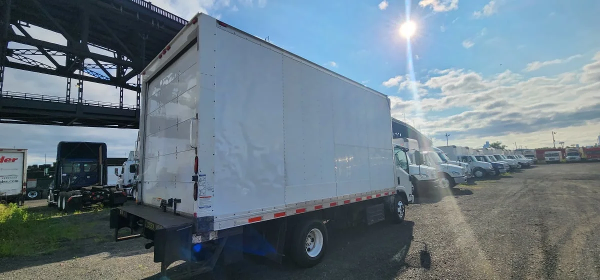 2017 Isuzu NPR - image 4