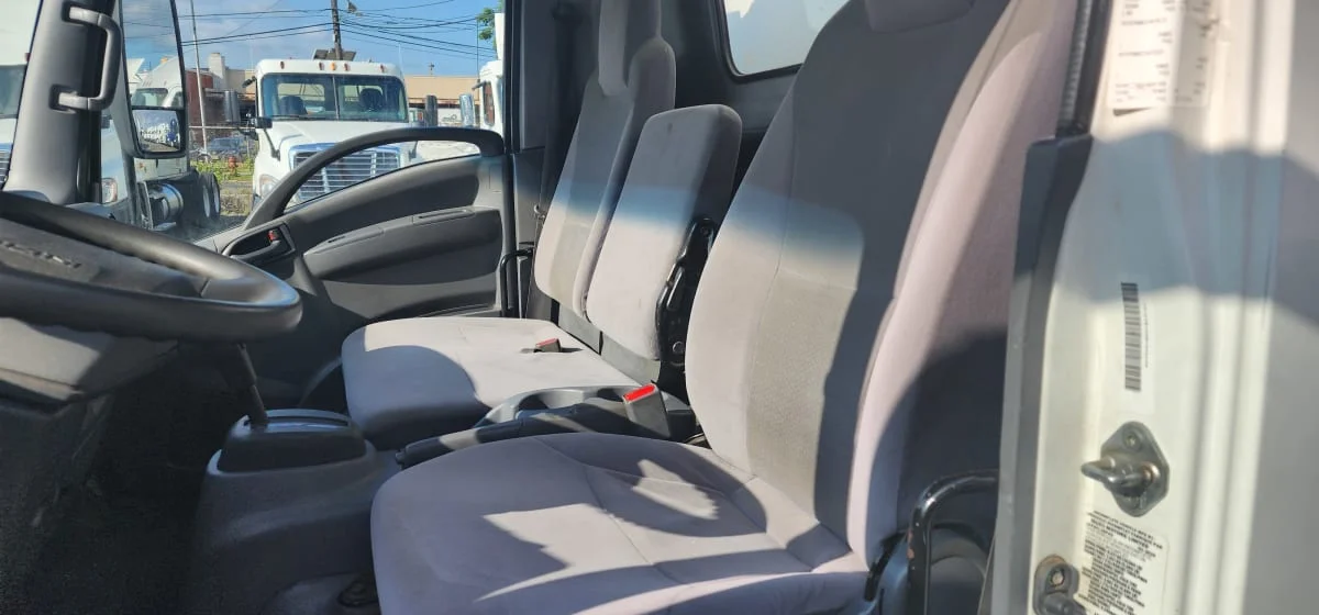 2017 Isuzu NPR - image 9