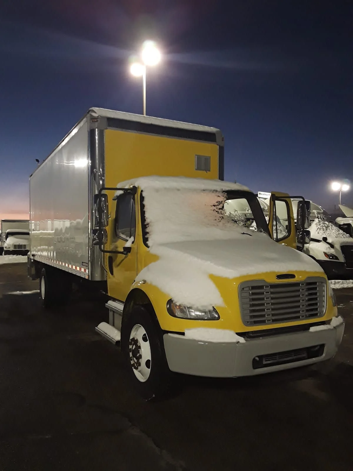 2016 Freightliner M2 106 in Bolingbrook, IL — photo 3