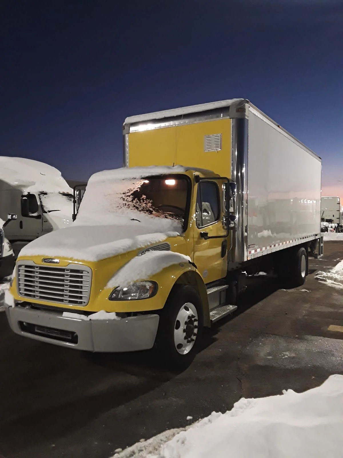2016 Freightliner M2 106 in Bolingbrook, IL