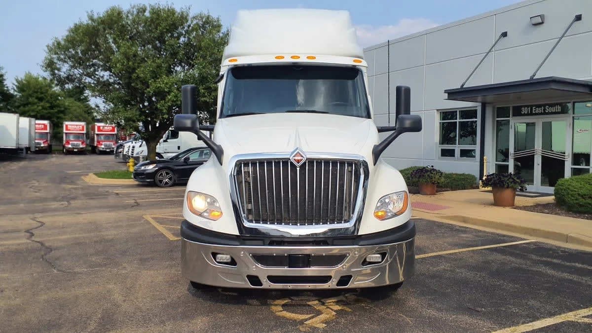 2020 International LT in Bolingbrook, IL — photo 2