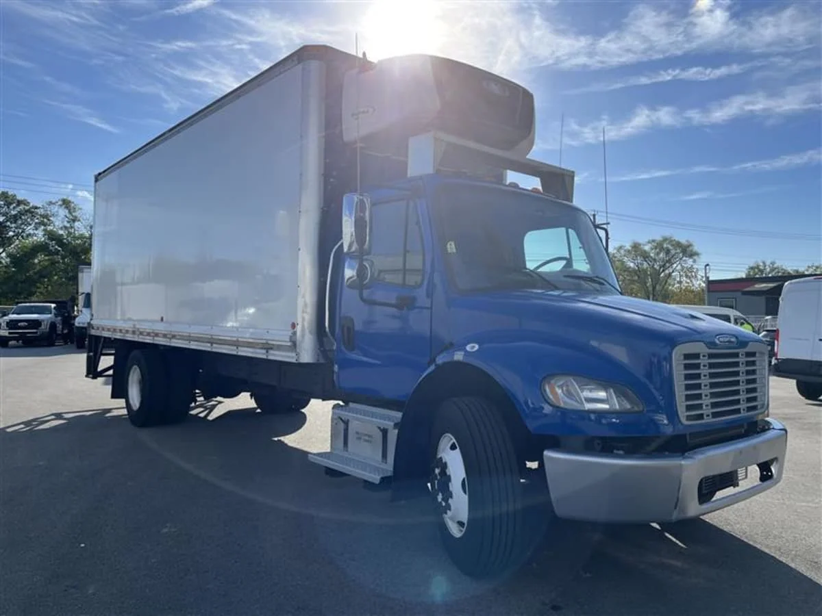 2019 Freightliner M2 106 in Beltsville, MD — photo 3