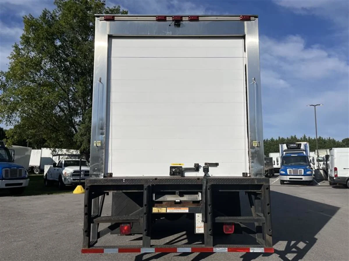 2019 Freightliner M2 106 in Beltsville, MD — photo 5