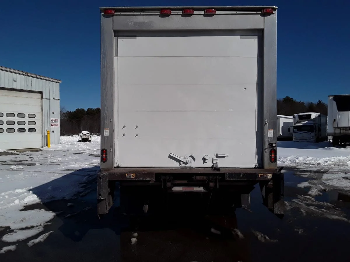 2018 Isuzu NPR - image 5