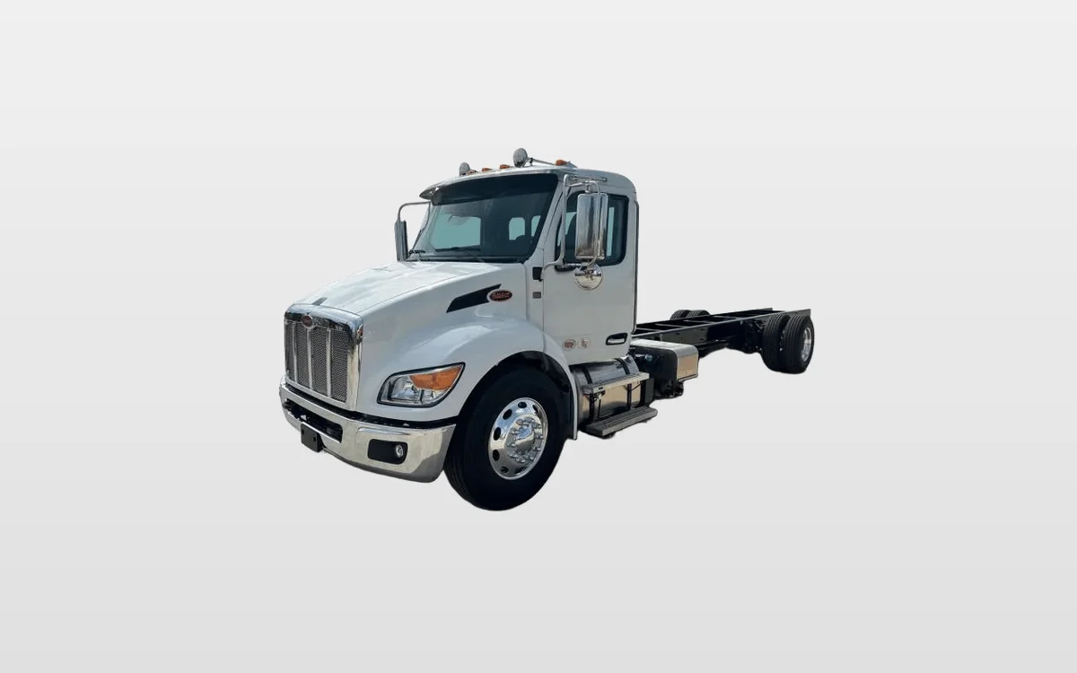 2025 Peterbilt 536 - image 1