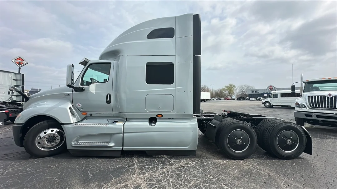 2023 International LT in Tulsa, OK