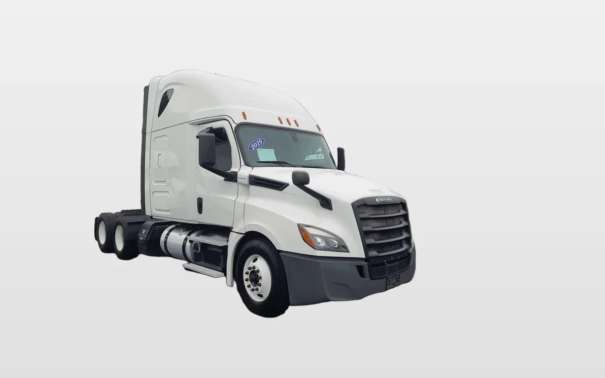 2019 Freightliner Cascadia - image 1