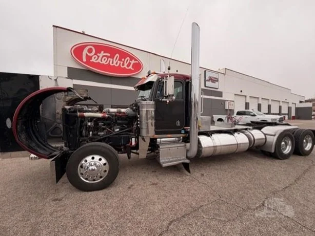 1996 Peterbilt 379 in St. George, UT — photo 8