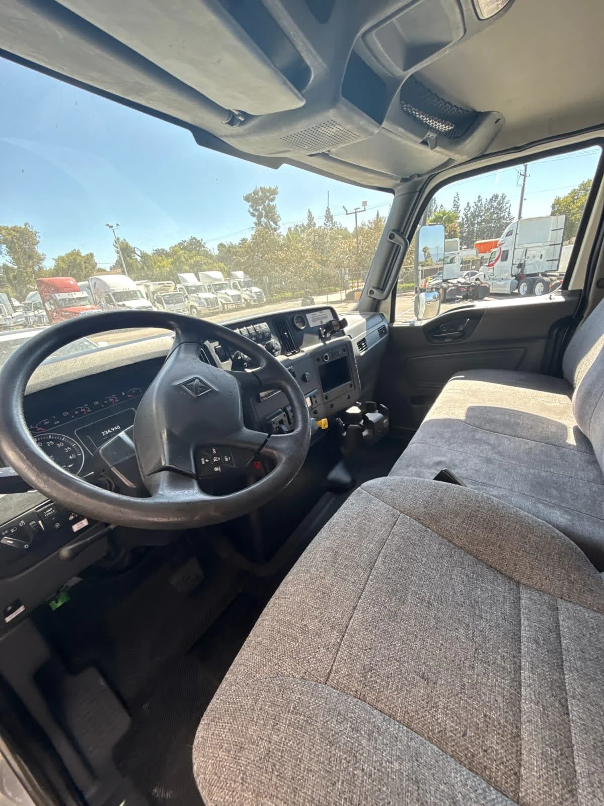 2019 International MV in Pomona, CA — photo 8