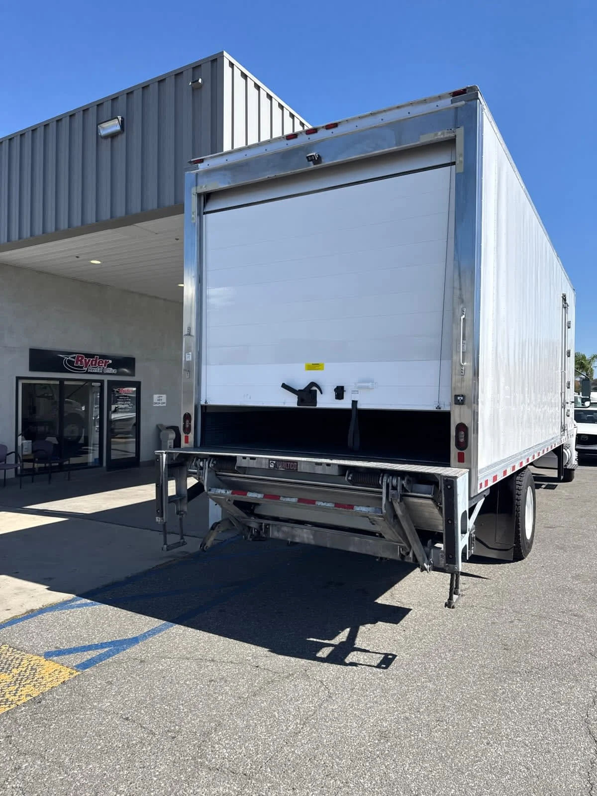 2019 International MV in Pomona, CA — photo 4