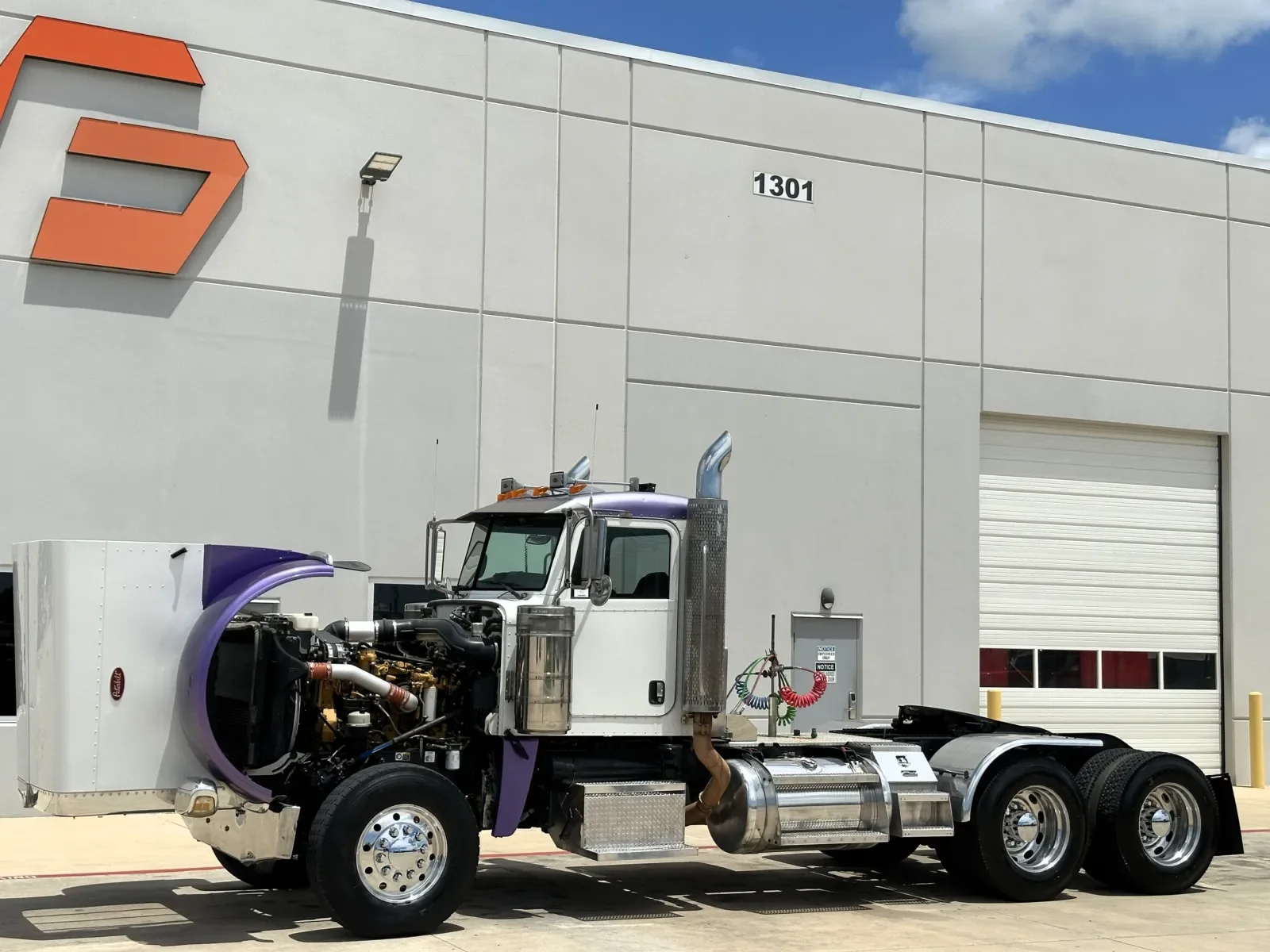 2008 Peterbilt 388 in Hutchins, TX — photo 10
