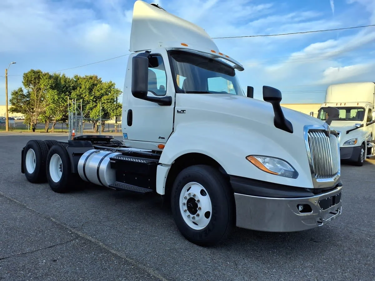 2019 International LT in Memphis, TN — photo 3