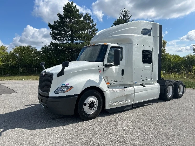 2022 International LT in Rochester, NY — photo 3