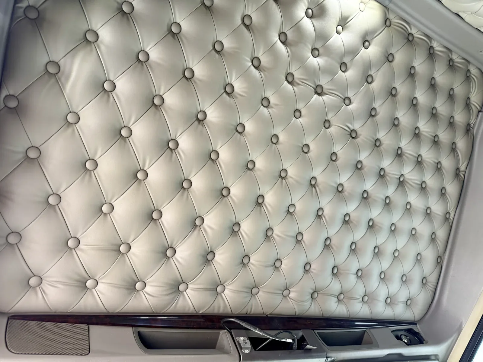 2019 Kenworth W900 - image 21