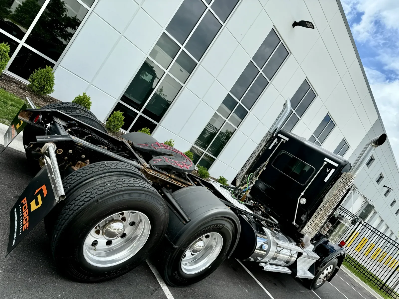 2019 Kenworth W900 - image 11