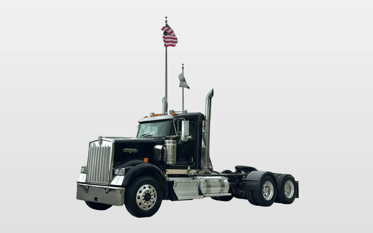 2019 Kenworth W900 - image 1