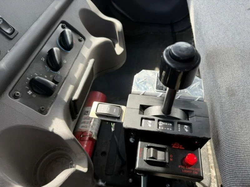 2019 Freightliner M2 106 in Walton, KY — photo 9