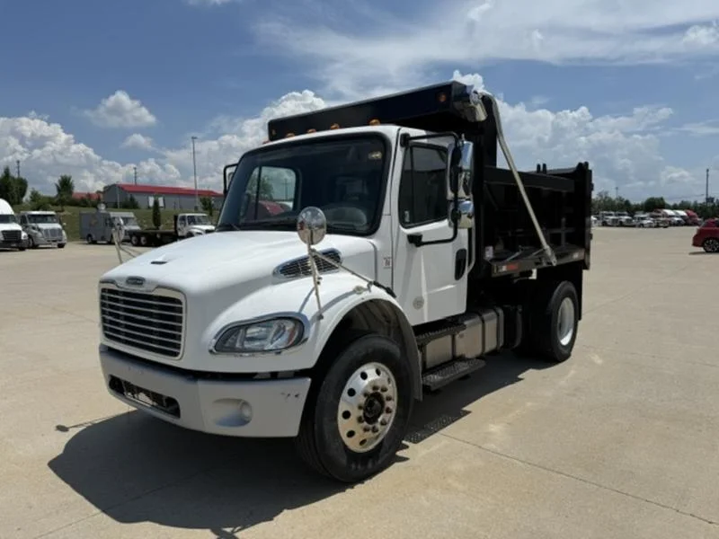 2019 Freightliner M2 106 in Walton, KY — photo 10