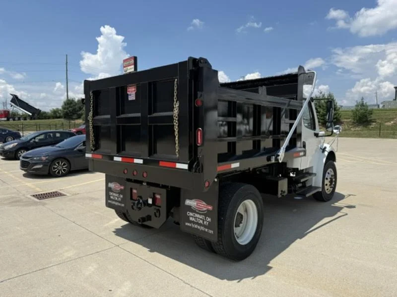 2019 Freightliner M2 106 in Walton, KY — photo 3