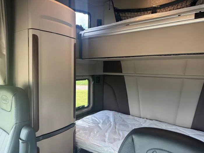 2026 Peterbilt 579 - image 21