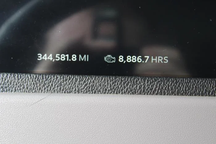 2023 Peterbilt 389 — photo 11