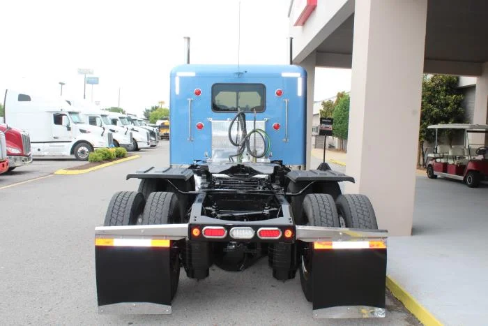 2023 Peterbilt 389 — photo 6