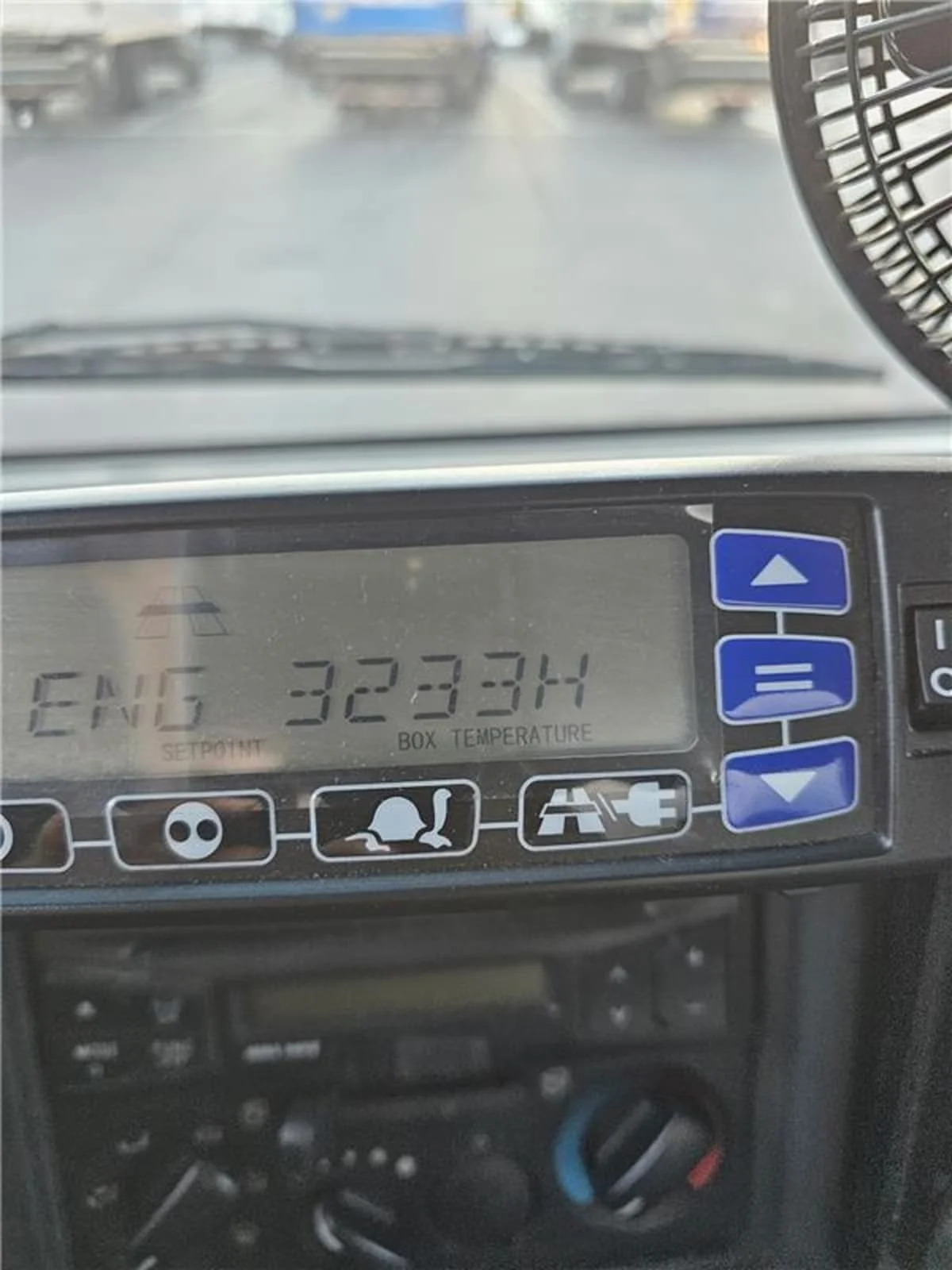 2017 Isuzu NPR - image 6