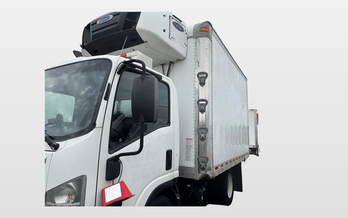 2017 Isuzu NPR - image 1