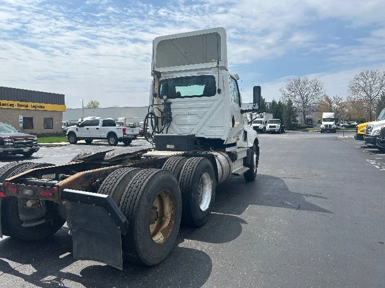 2019 International LT in Swedesboro, NJ — photo 7