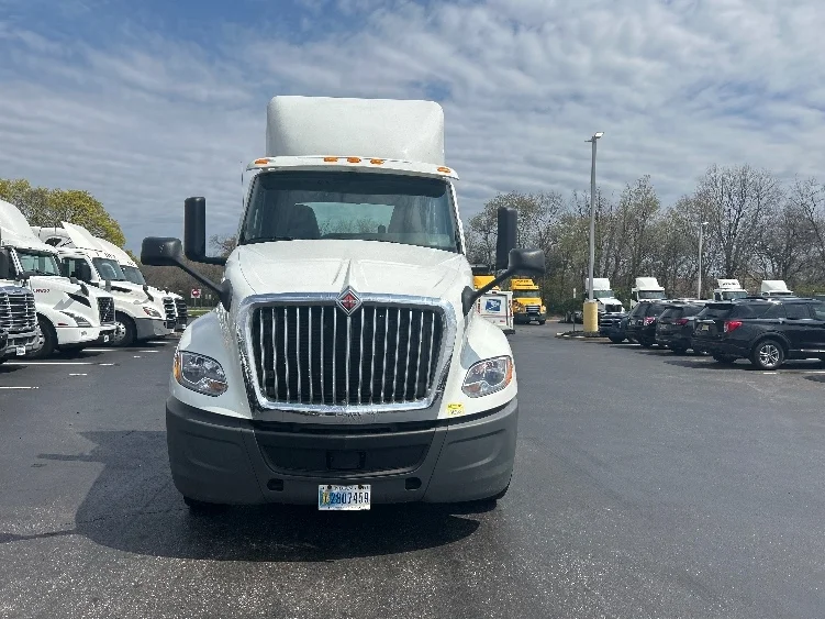 2019 International LT in Swedesboro, NJ — photo 2