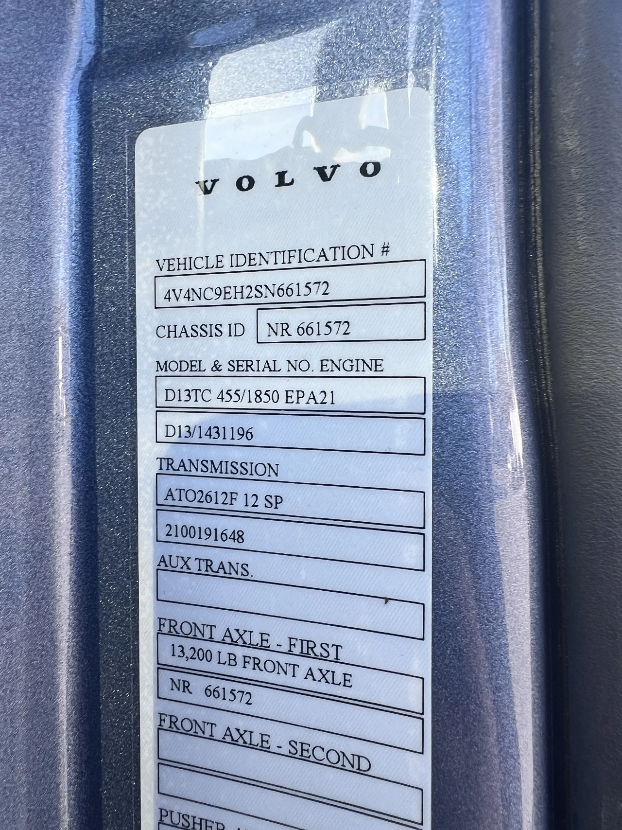2025 Volvo VNL 860 in Gainesville, VA — photo 25