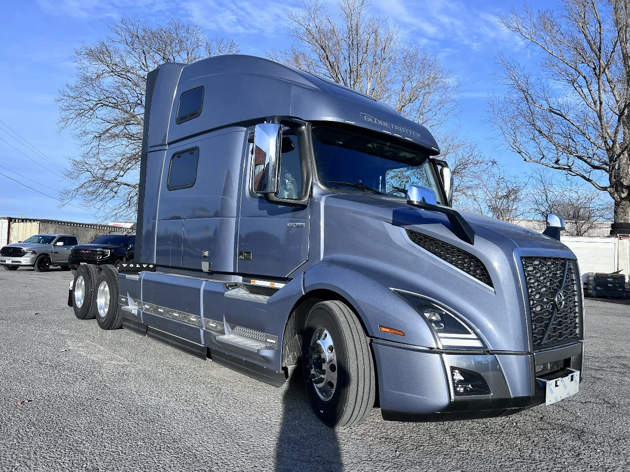 2025 Volvo VNL 860 in Gainesville, VA — photo 4