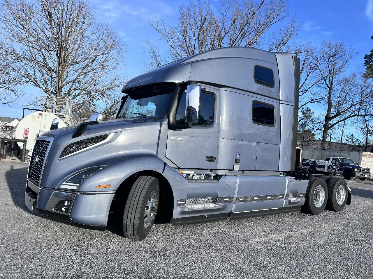 2025 Volvo VNL 860