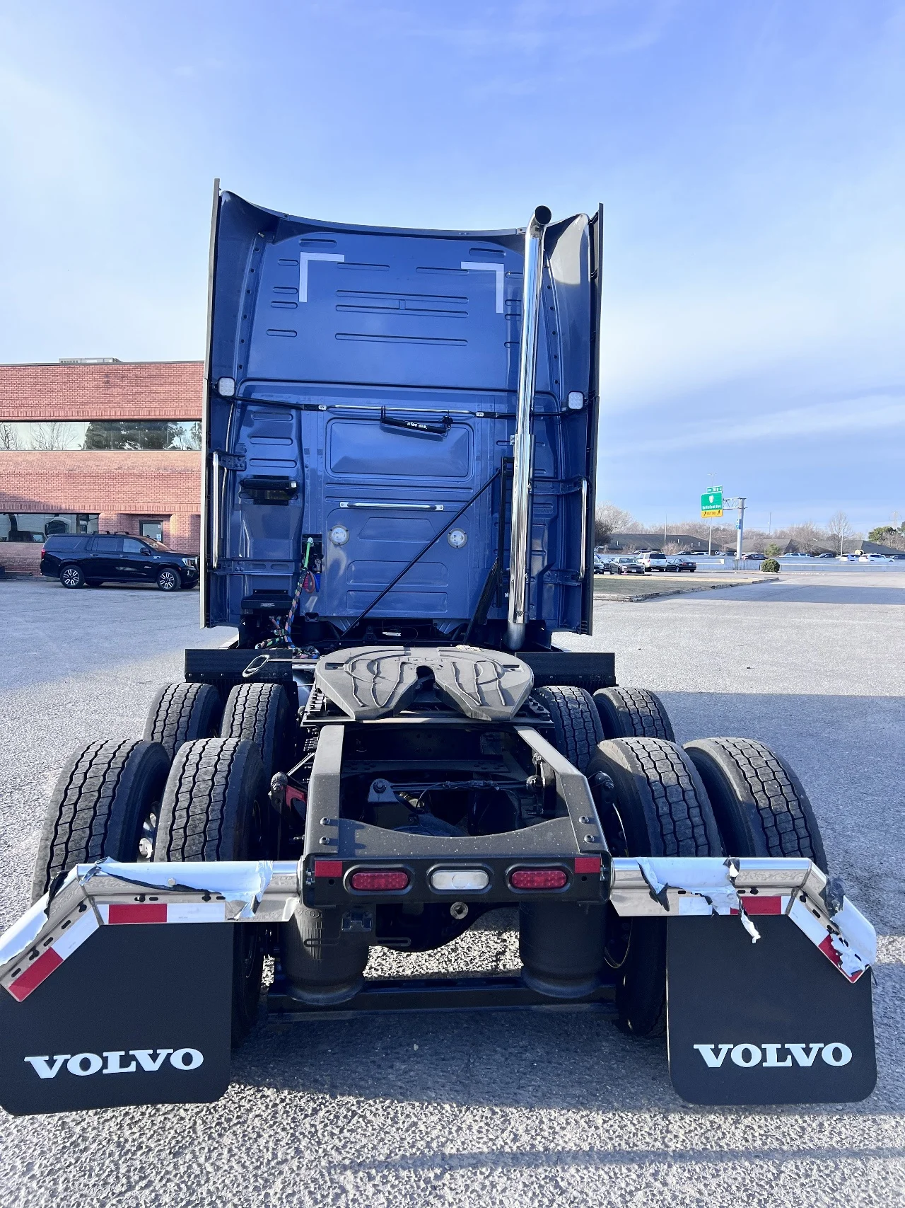 2025 Volvo VNL 860 in Gainesville, VA — photo 21