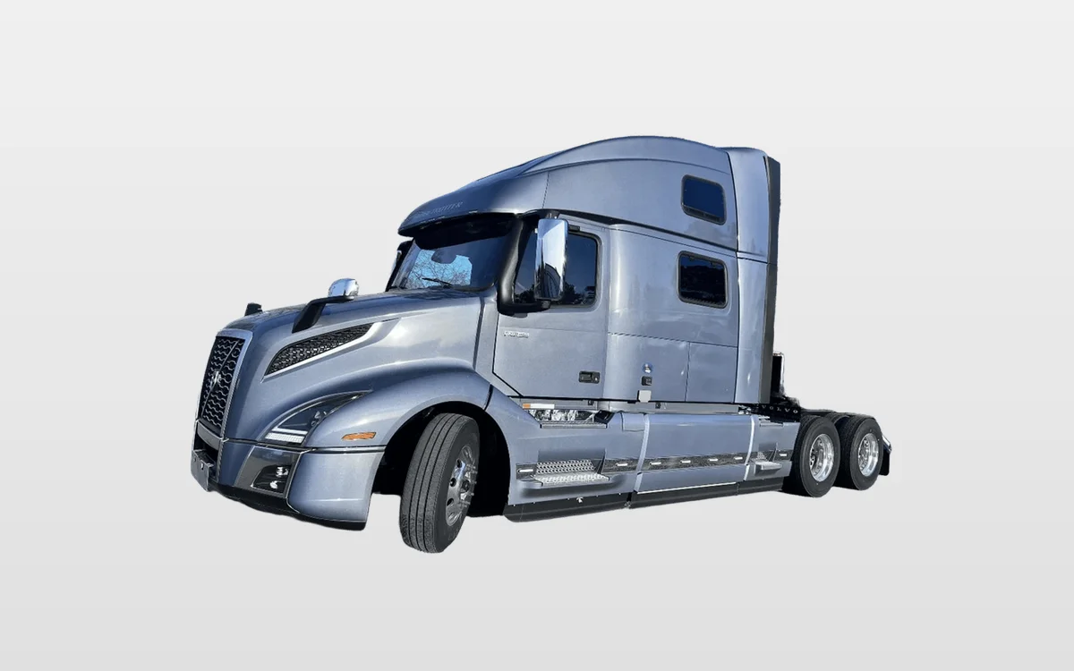 2025 Volvo - image 1