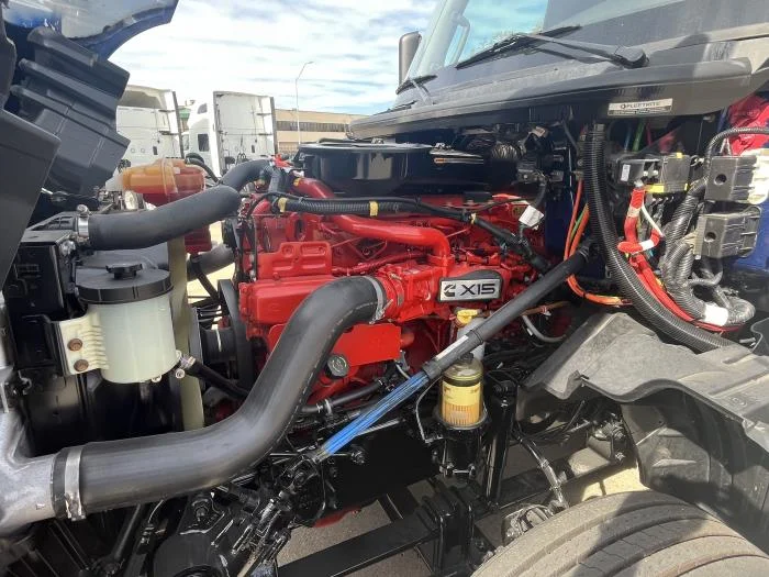 2022 International LT - image 10