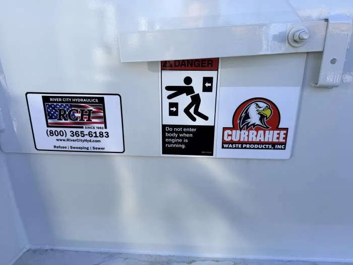 2024 Isuzu NRR - image 15