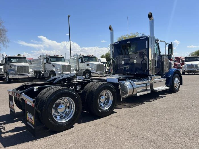 2026 Peterbilt 589 in Las Vegas, NV — photo 7