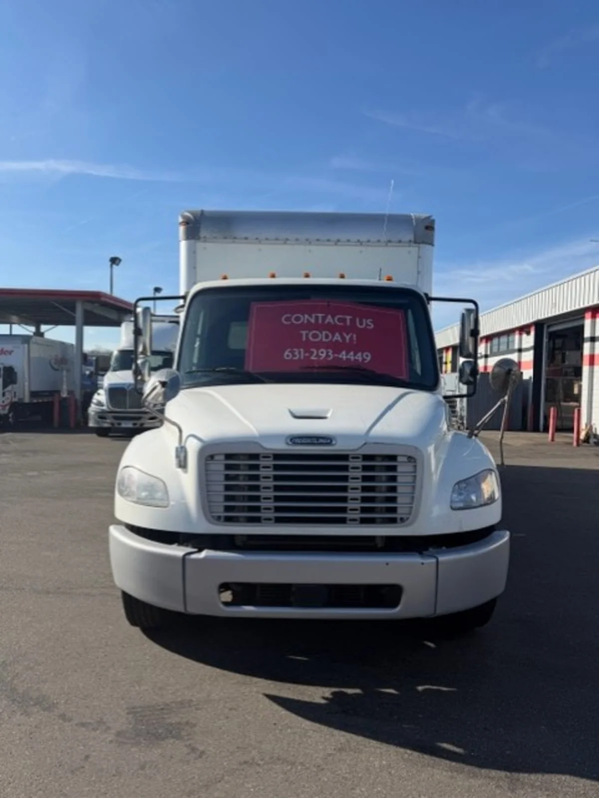 2019 Freightliner M2 106 in Farmingdale, NY — photo 2