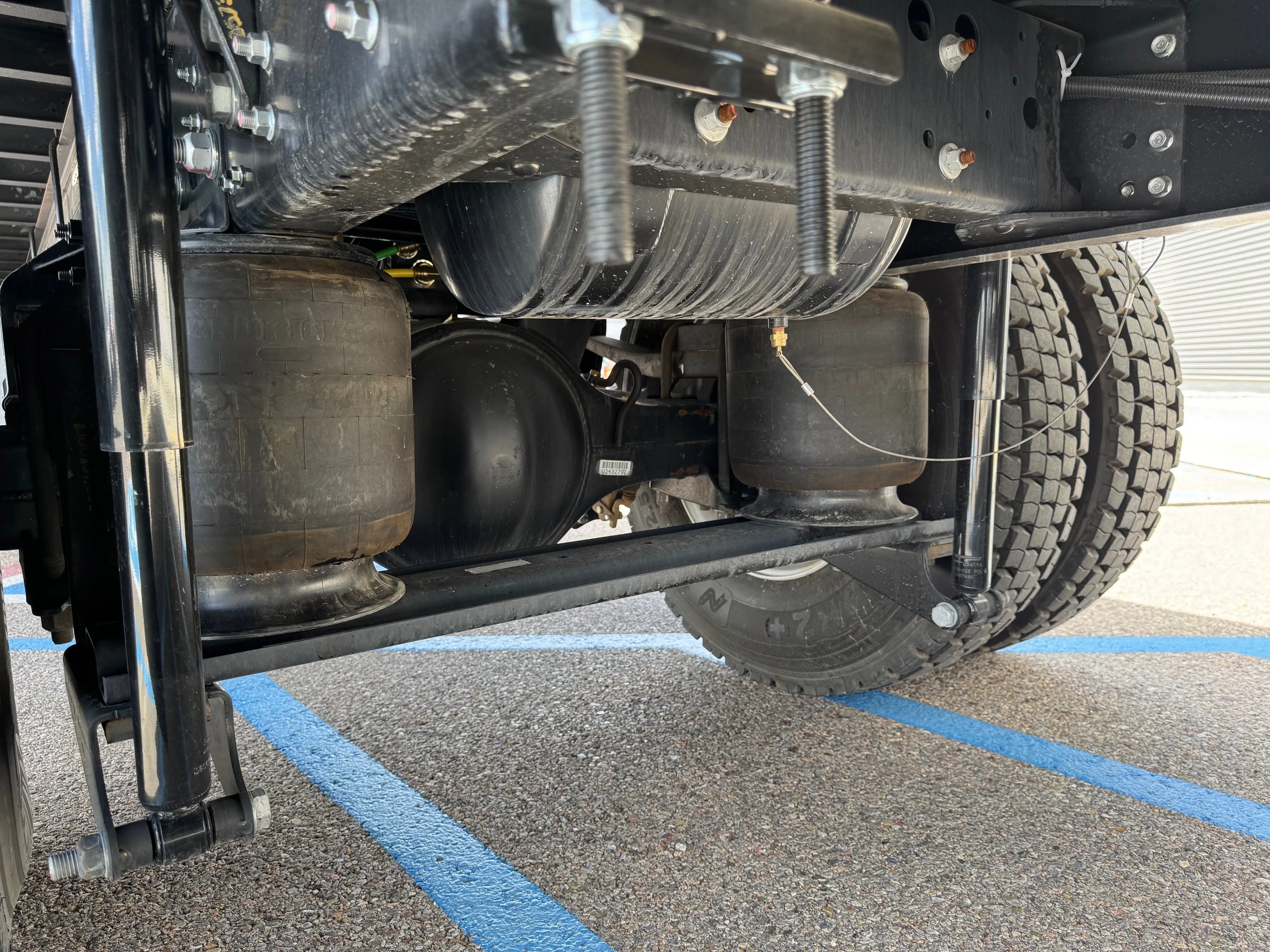 2025 Isuzu FTR in Albuquerque, NM — photo 8