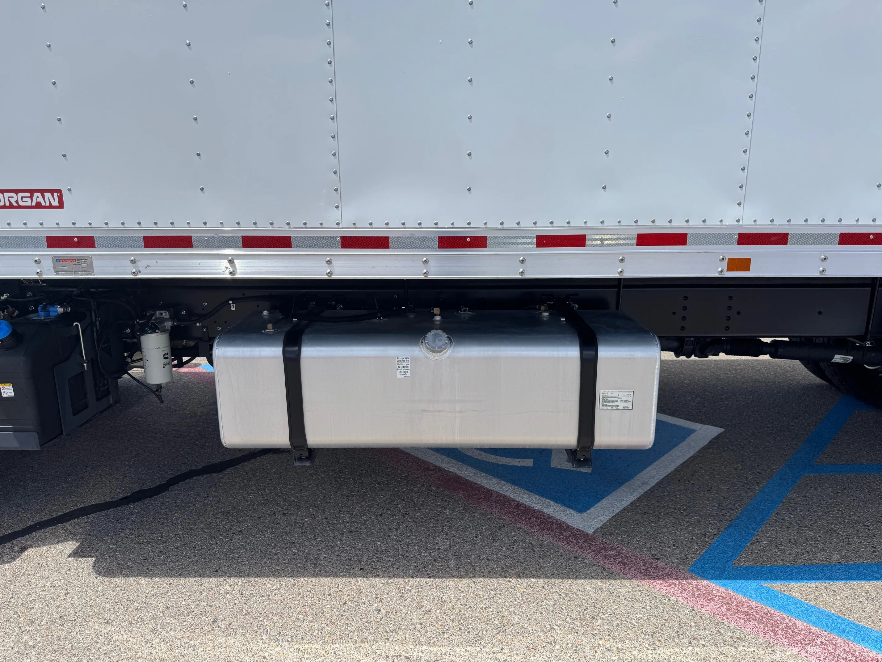 2025 Isuzu FTR in Albuquerque, NM — photo 7