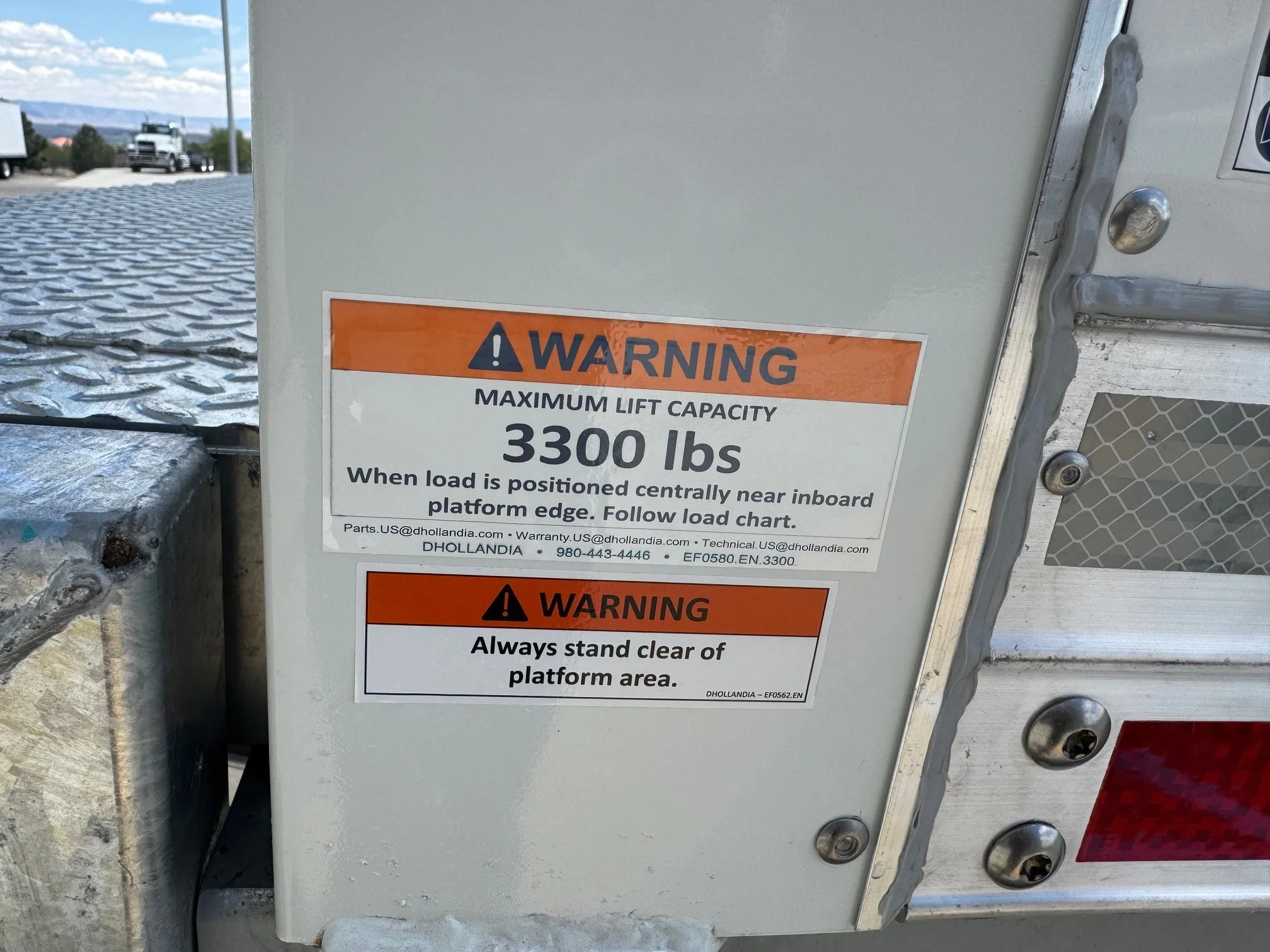 2025 Isuzu FTR in Albuquerque, NM — photo 6